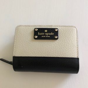 Kate Spade leather wallet black and white